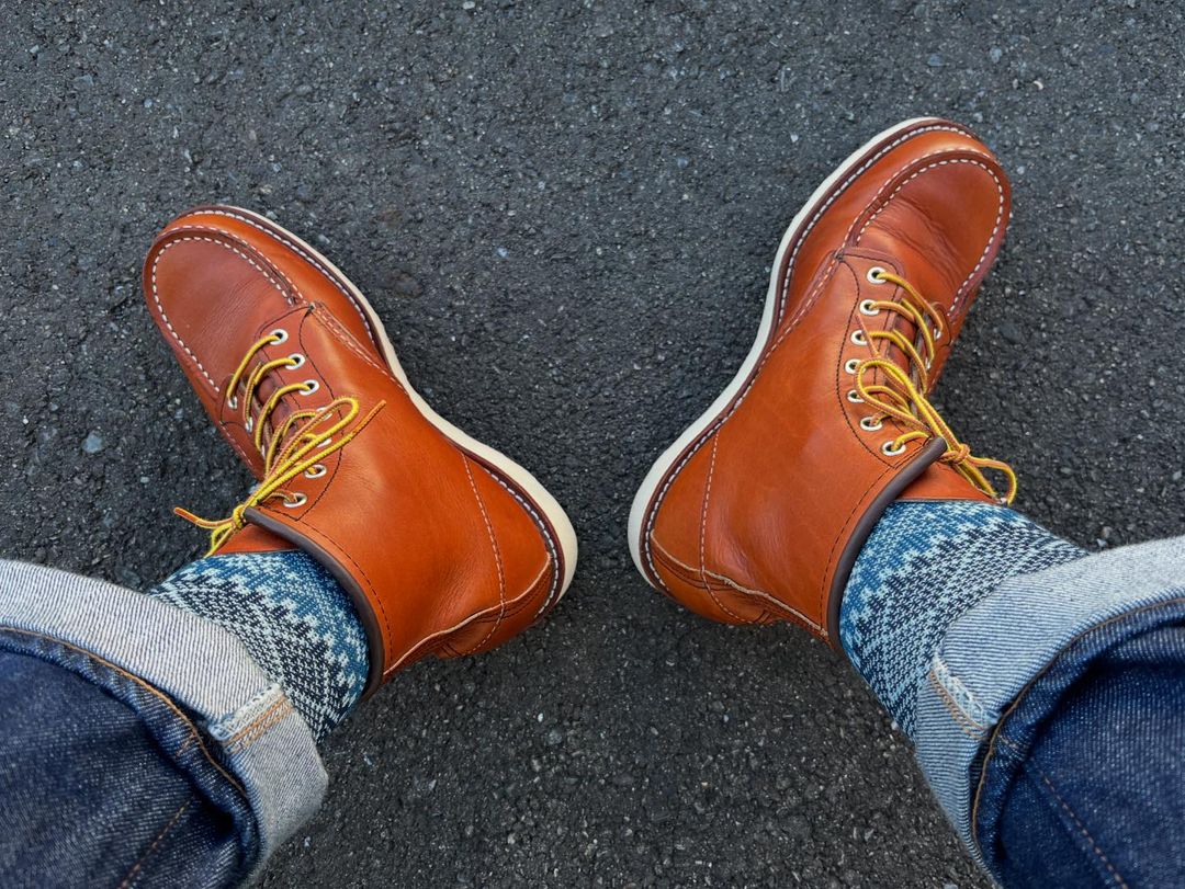 Fatima Navy socks with red wing biot Comfysocks