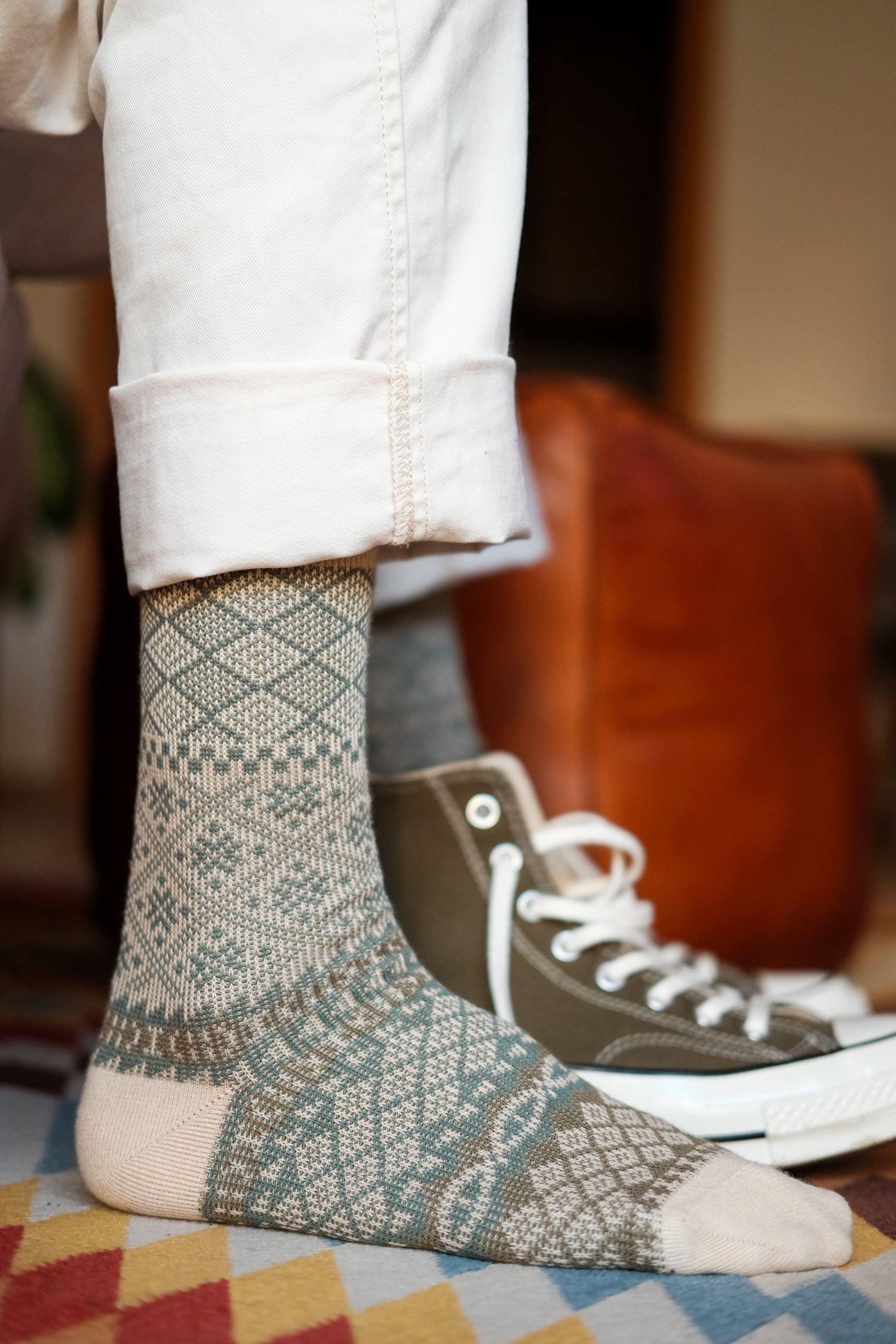 Fatima Beige socks with converse chucks Comfysocks