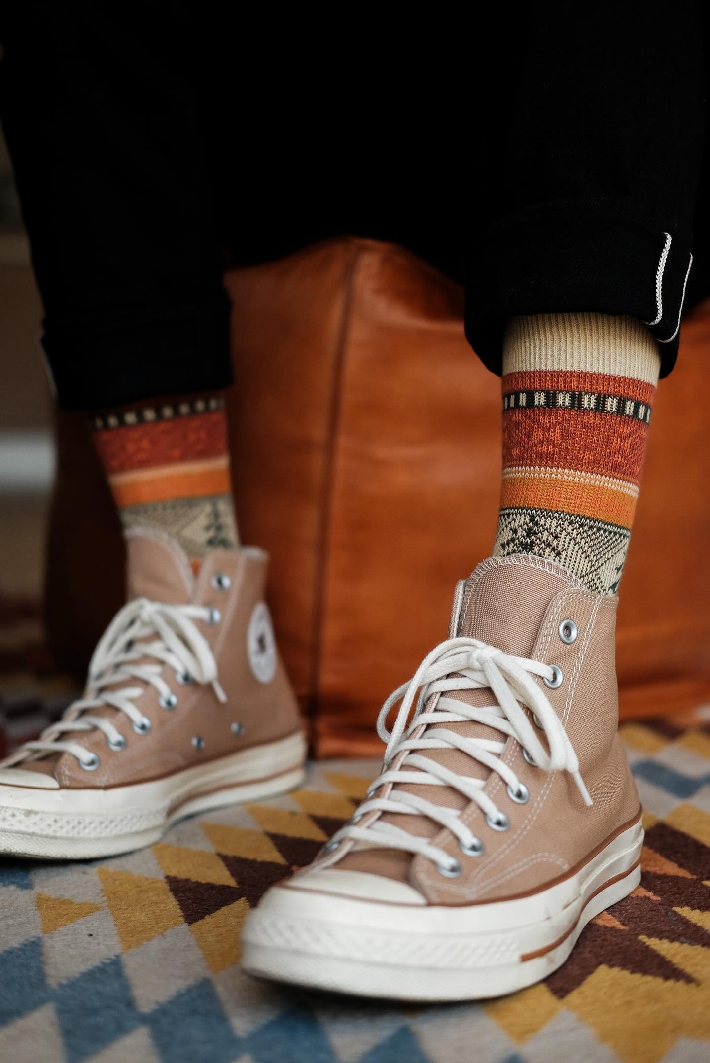Fumi Beige pair with beige converse Comfysocks
