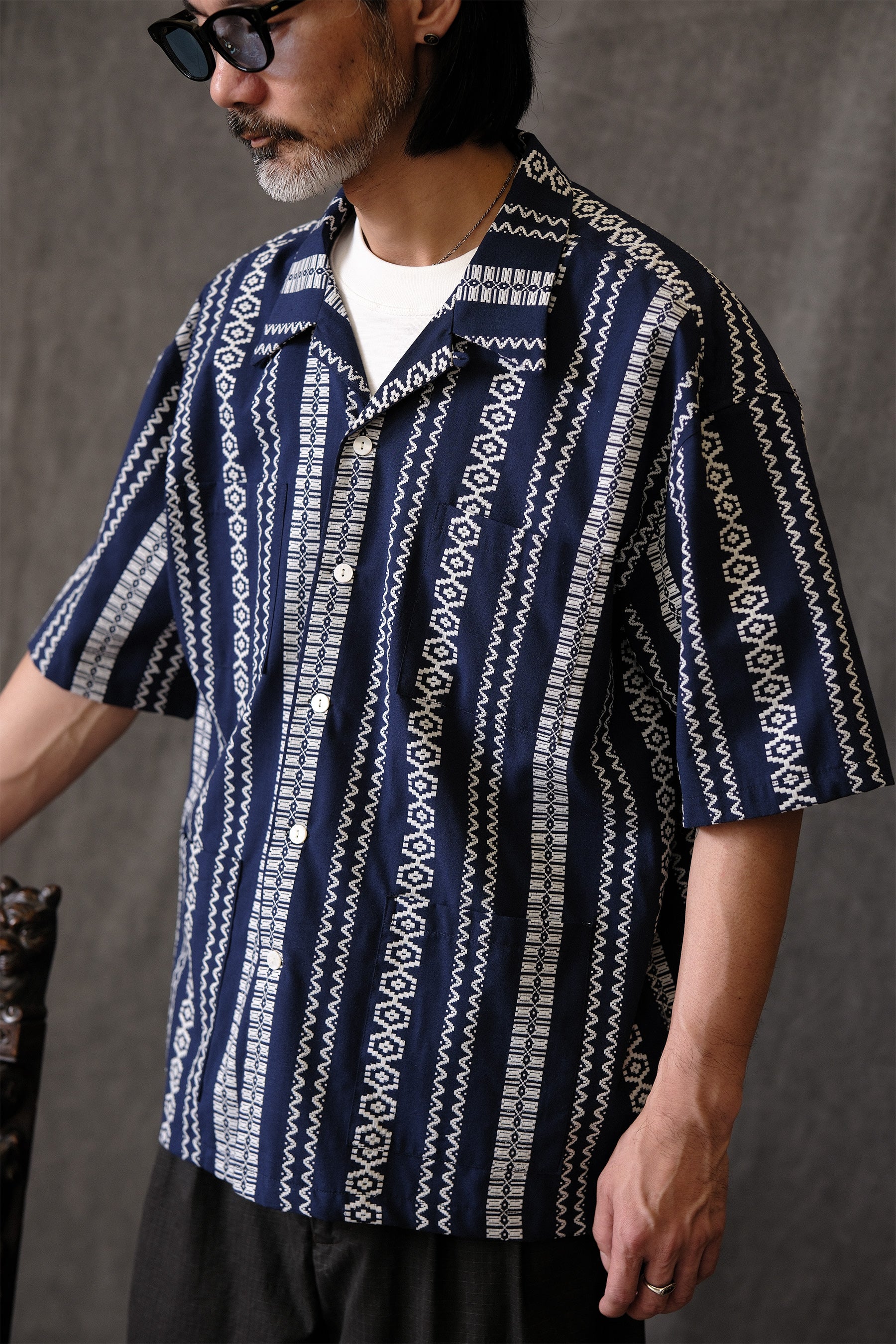Camicia con colletto cubano in jacquard blu navy – Top estivo da uomo in cotone e lino