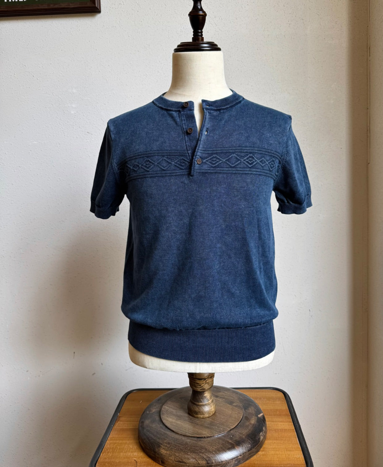 Heike – Vintage Wash Embroidered Henley