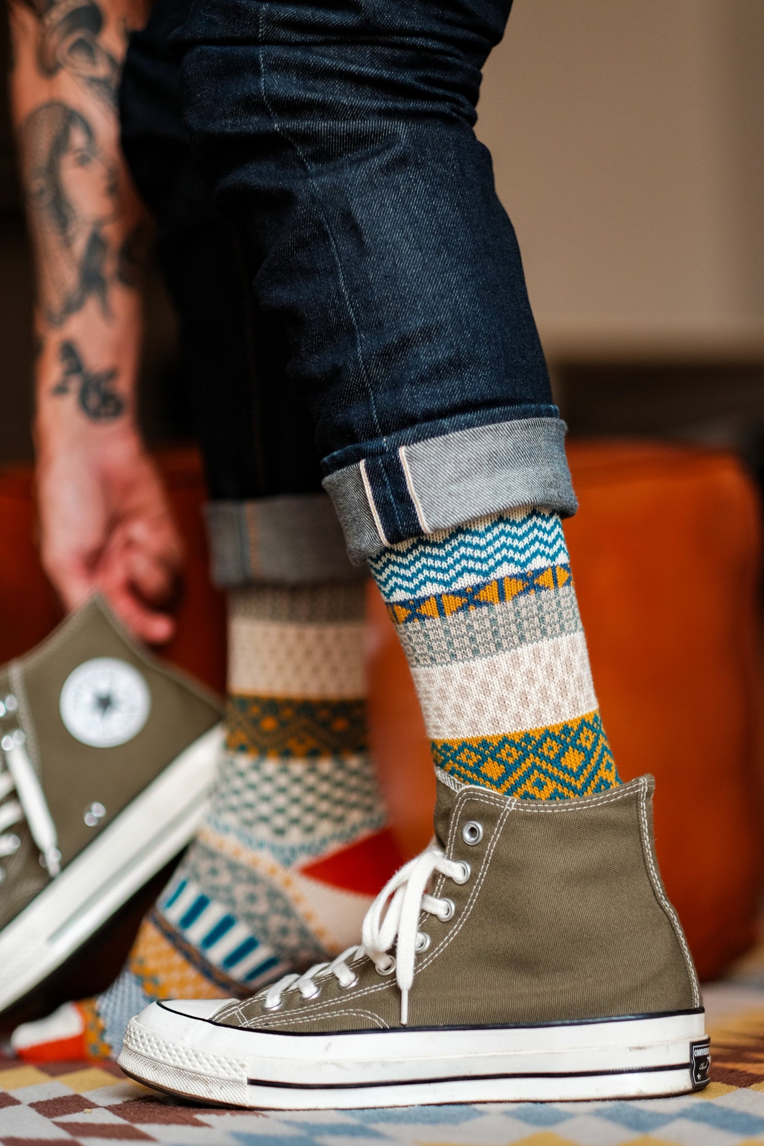 wonderand beige socks with converse green