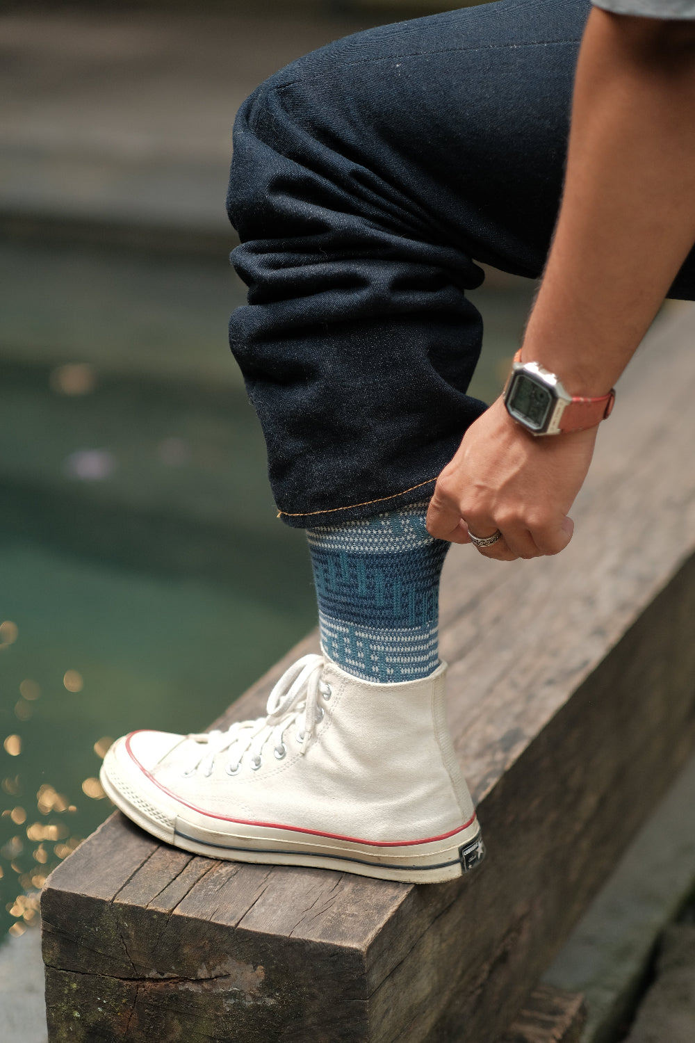 yara blue socks with converse