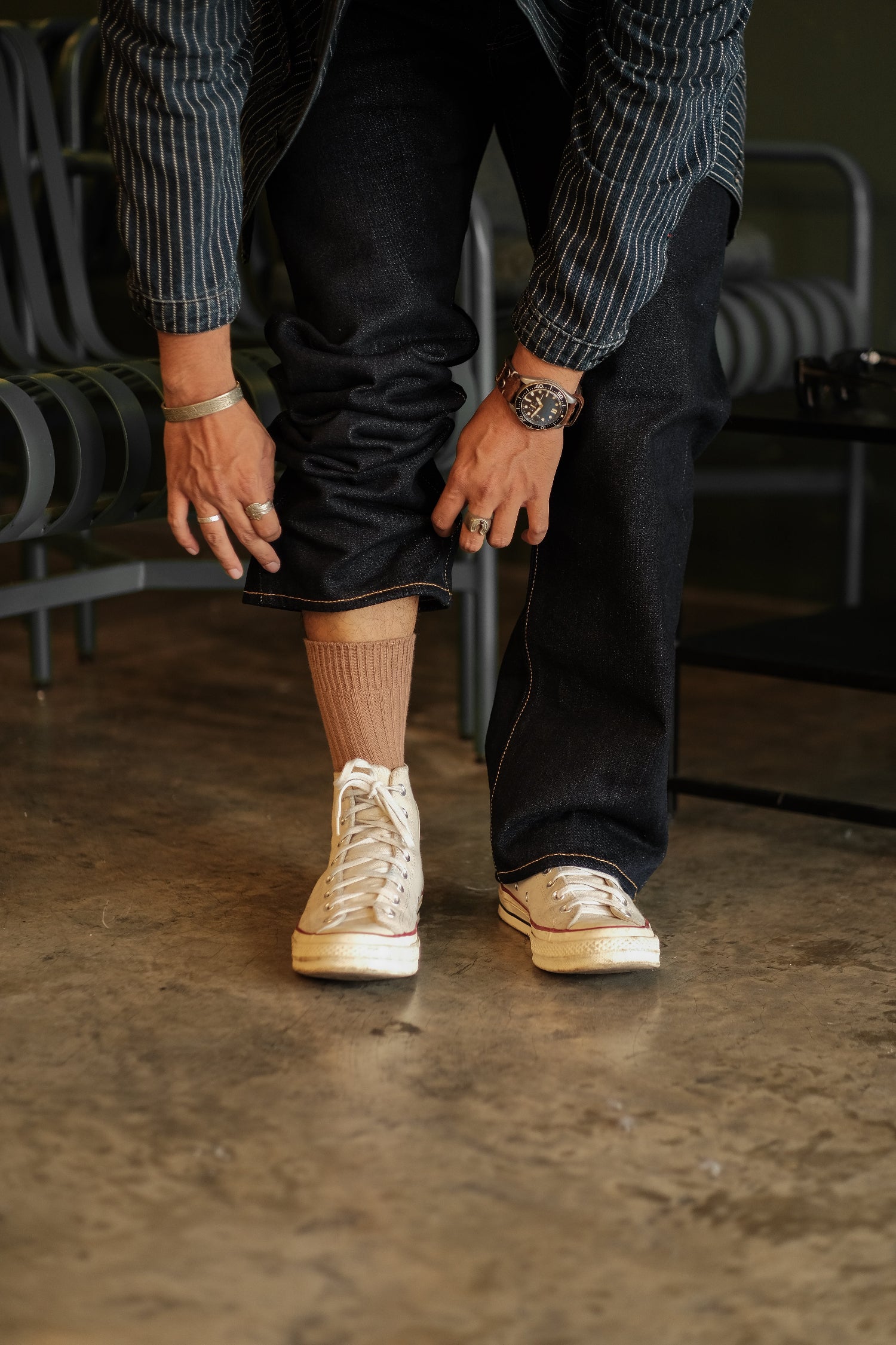 Alfred knitted toffee color with converse chucks 