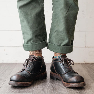 Fumi Brown socks with Black shoes Comfysocks