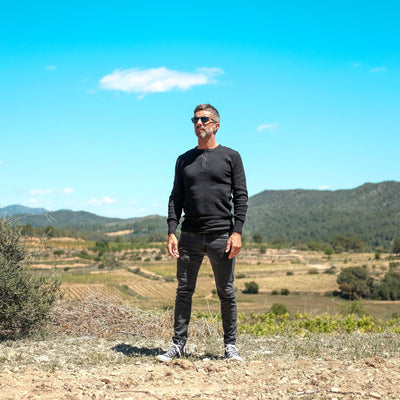 Henly Shirt in Black Color model wearing Comfysocks