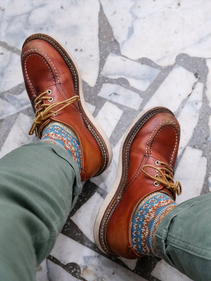 como socks with brwon redwing