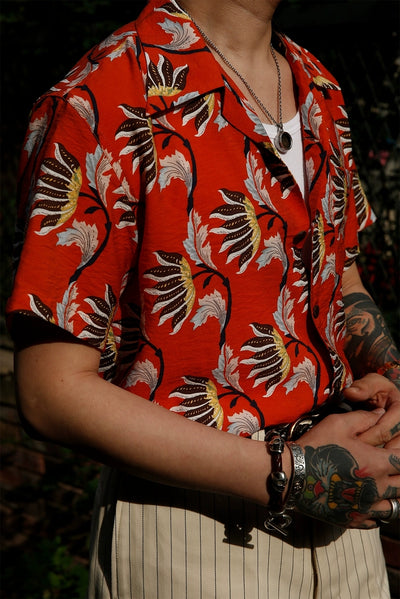 hare - red hawaiian shirt aloha Comfysocks