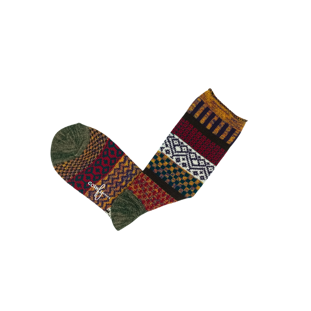 Close-up of Izumi green rust tribal pattern cotton crew sock – ComfySocks