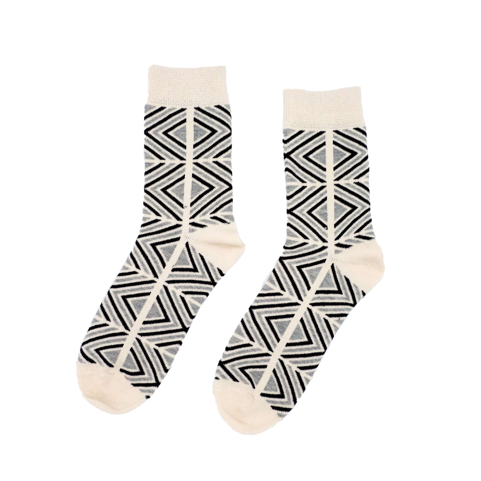 maze square pattern sock in beige color