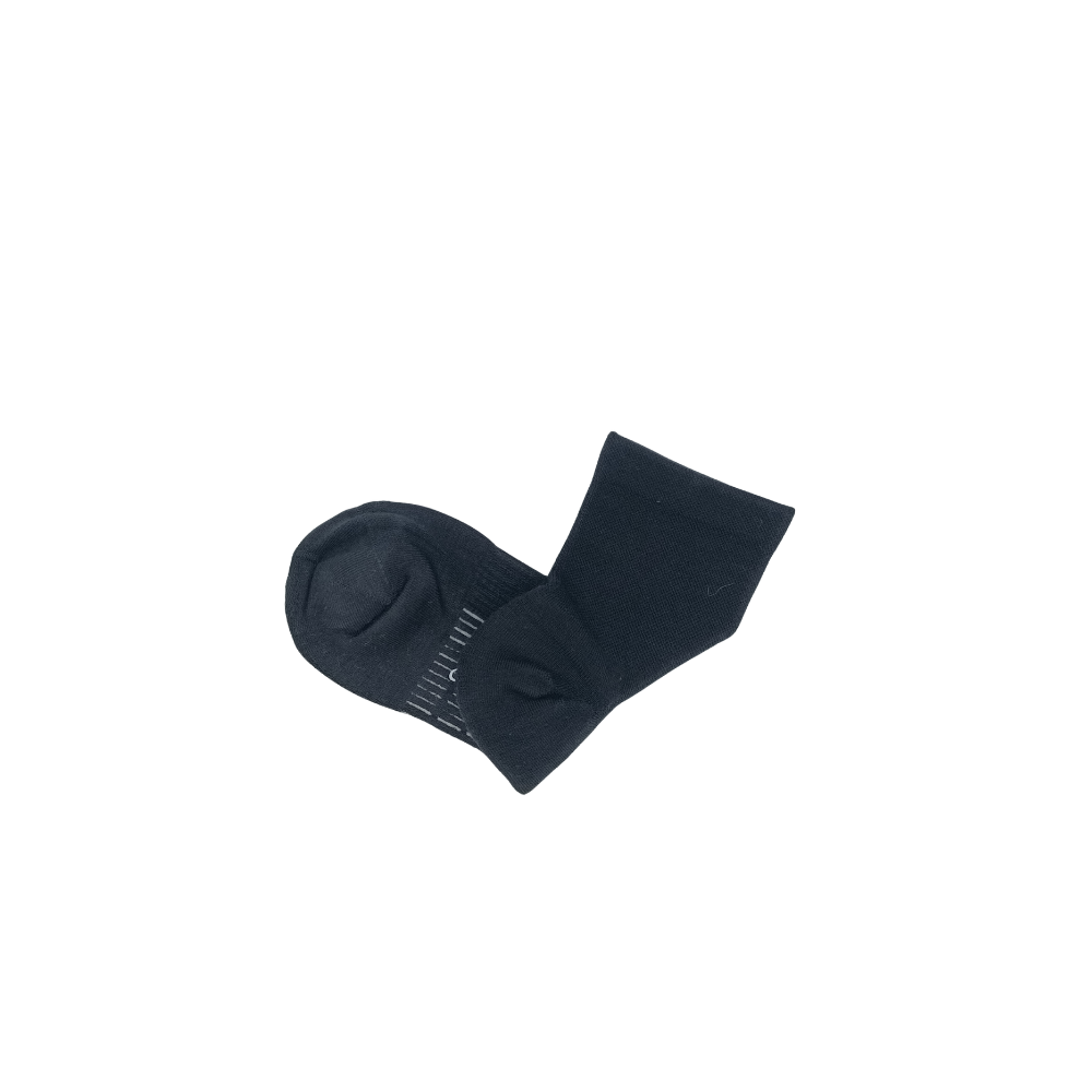 black-merino-ankle-socks-seamless-fit
