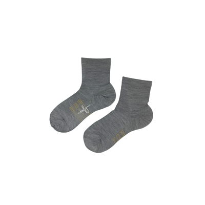 merino-wool-ankle-socks-grey-breathable