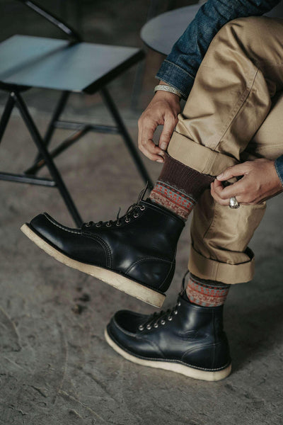 redwing black shoes with mermaid brown socks
