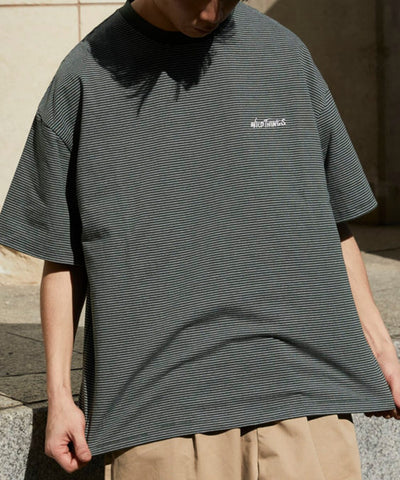 WILD THINGS x FREAK'S STORE Exclusive Micro-Stripe Logo T-Shirt