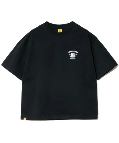 Maglietta grafica ricamata "Trekking Tools" di Cobmaster | Maglietta da esterno ad asciugatura rapida