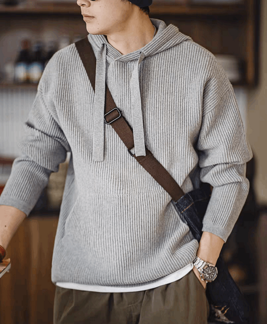 lines knitted hoodie in grey color
