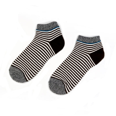 black and white thin stripe socks - comfysocks