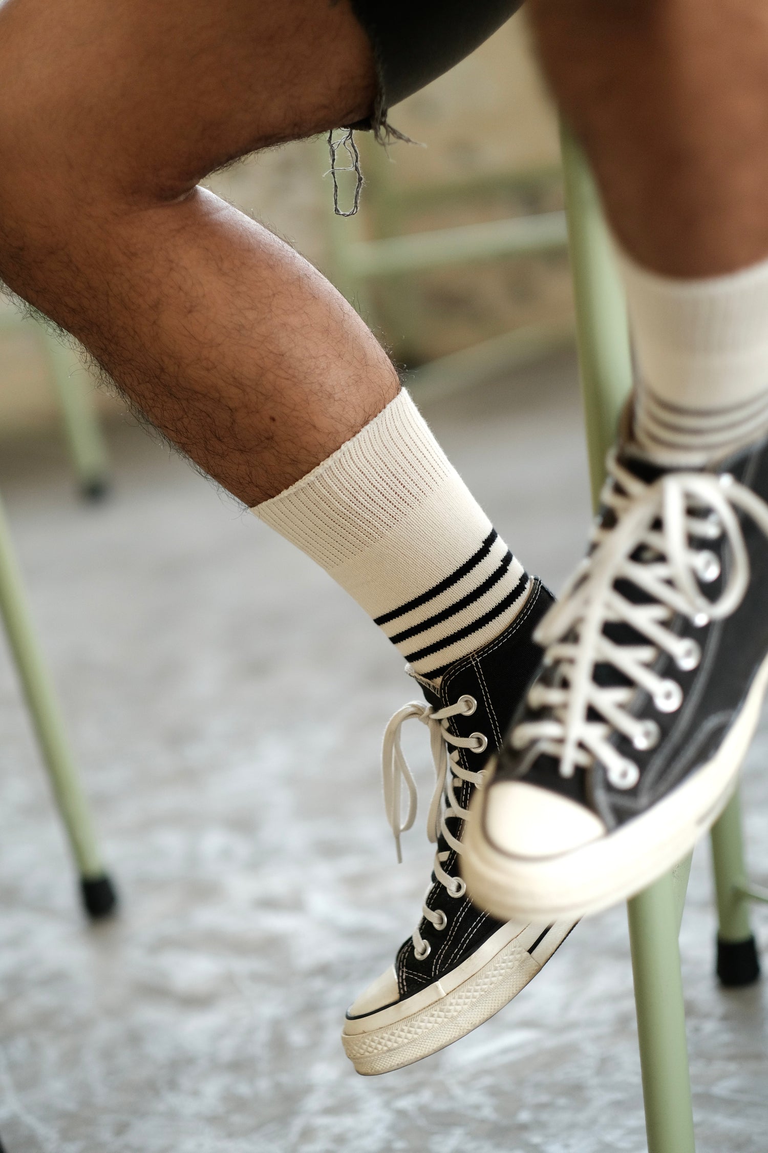 thin-stripe-socks-with-converse2