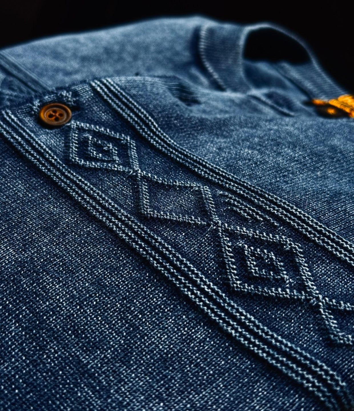 Heike – Vintage Wash Embroidered Henley