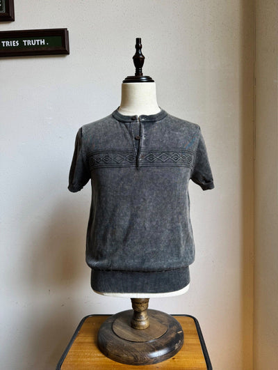 Heike – Vintage Wash Embroidered Henley