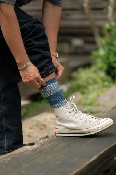 yara blue socks with converse