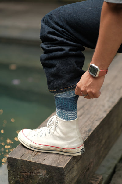 yara blue socks with converse