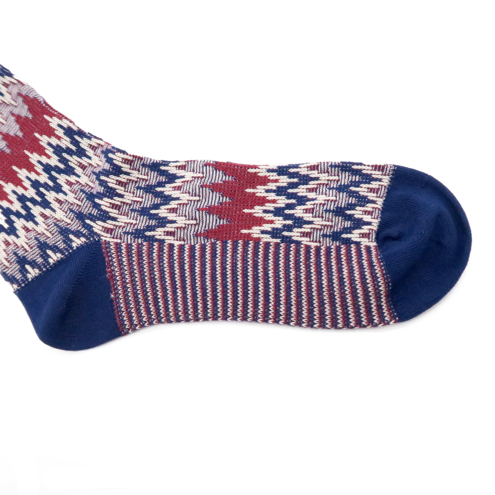 funky zig zag socks with navy and red color